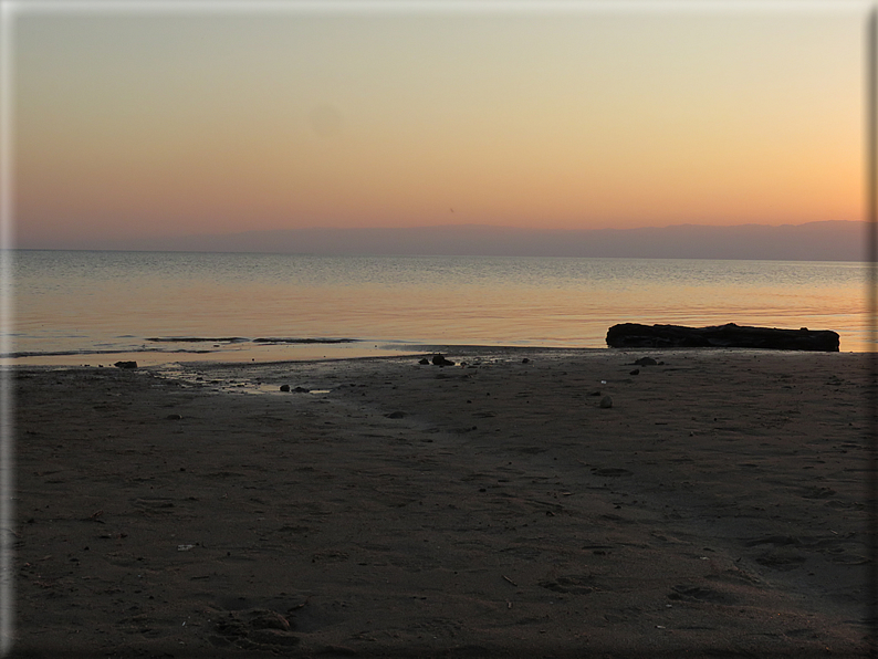 foto Tramonto sul Mar Morto